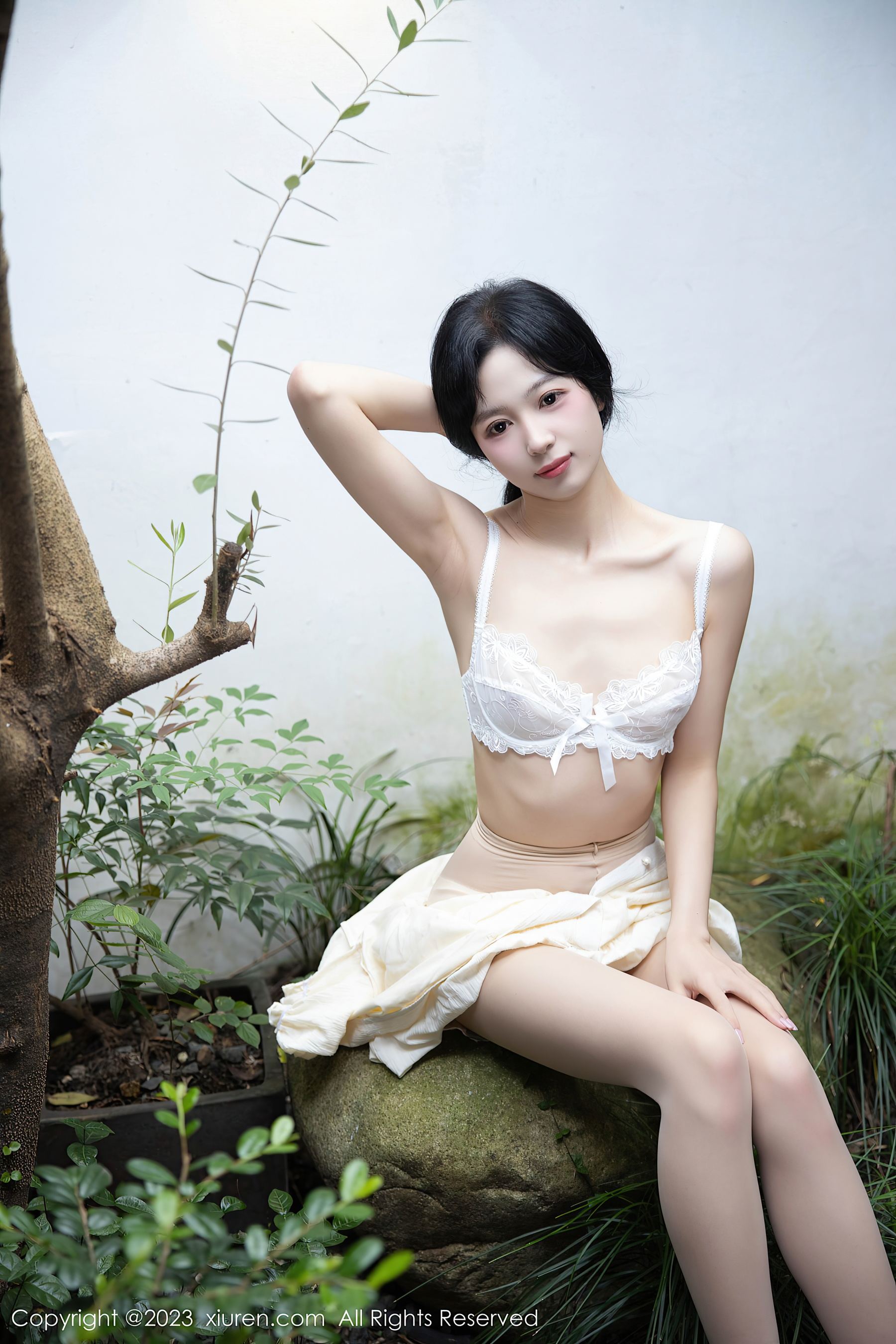 [XiuRen秀人网] No.7742 糖豆sisi 清纯美腿